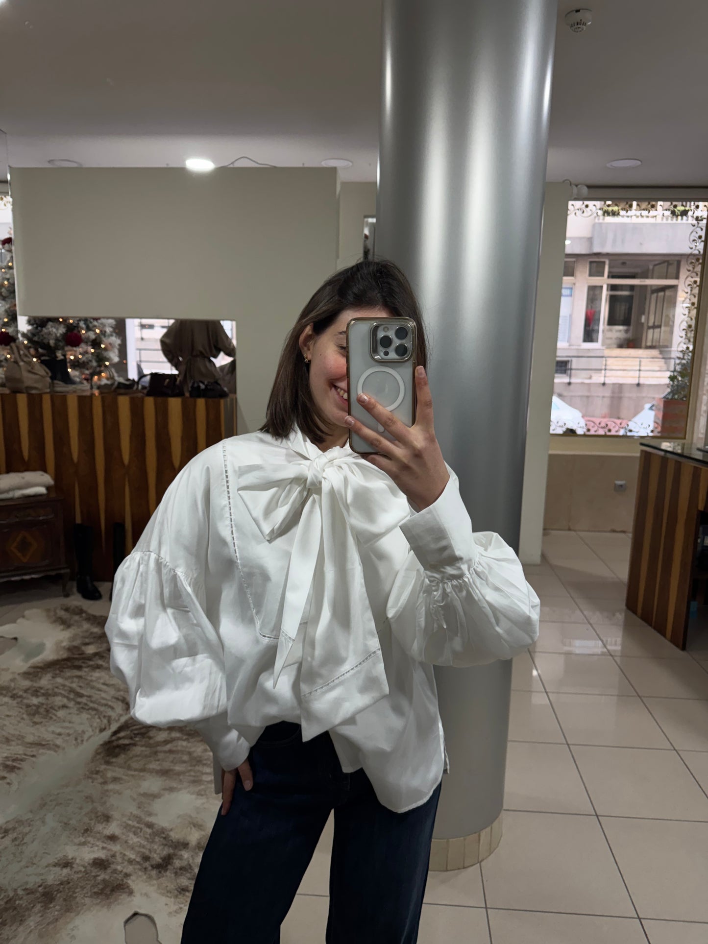 CAMISA FLUIDA COM LAÇO