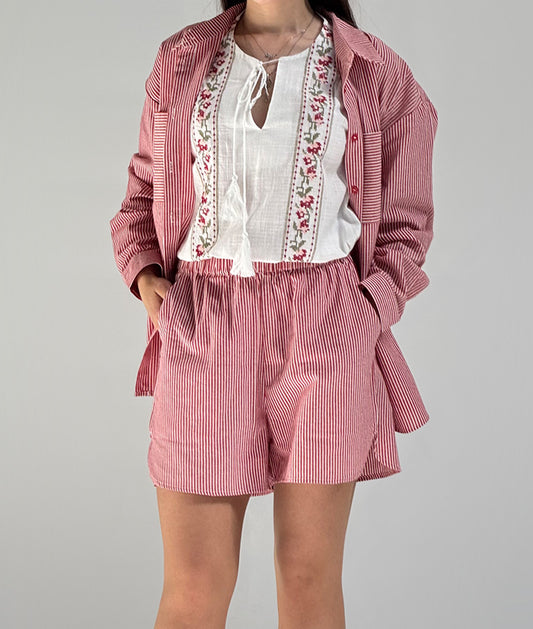 CONJUNTO DE CAMISA E CALÇAS