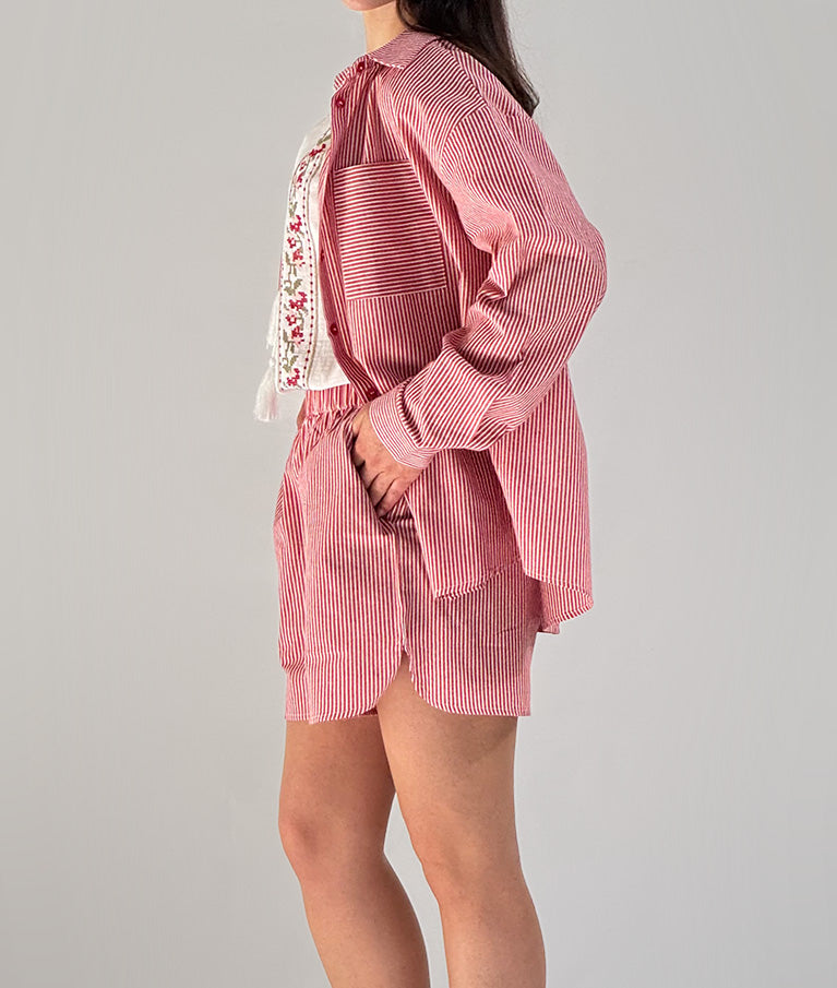 CONJUNTO DE CAMISA E CALÇAS