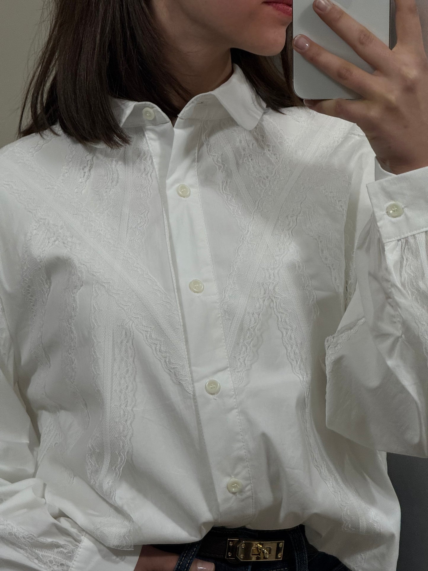 CAMISA FLUIDA COM BORDADO