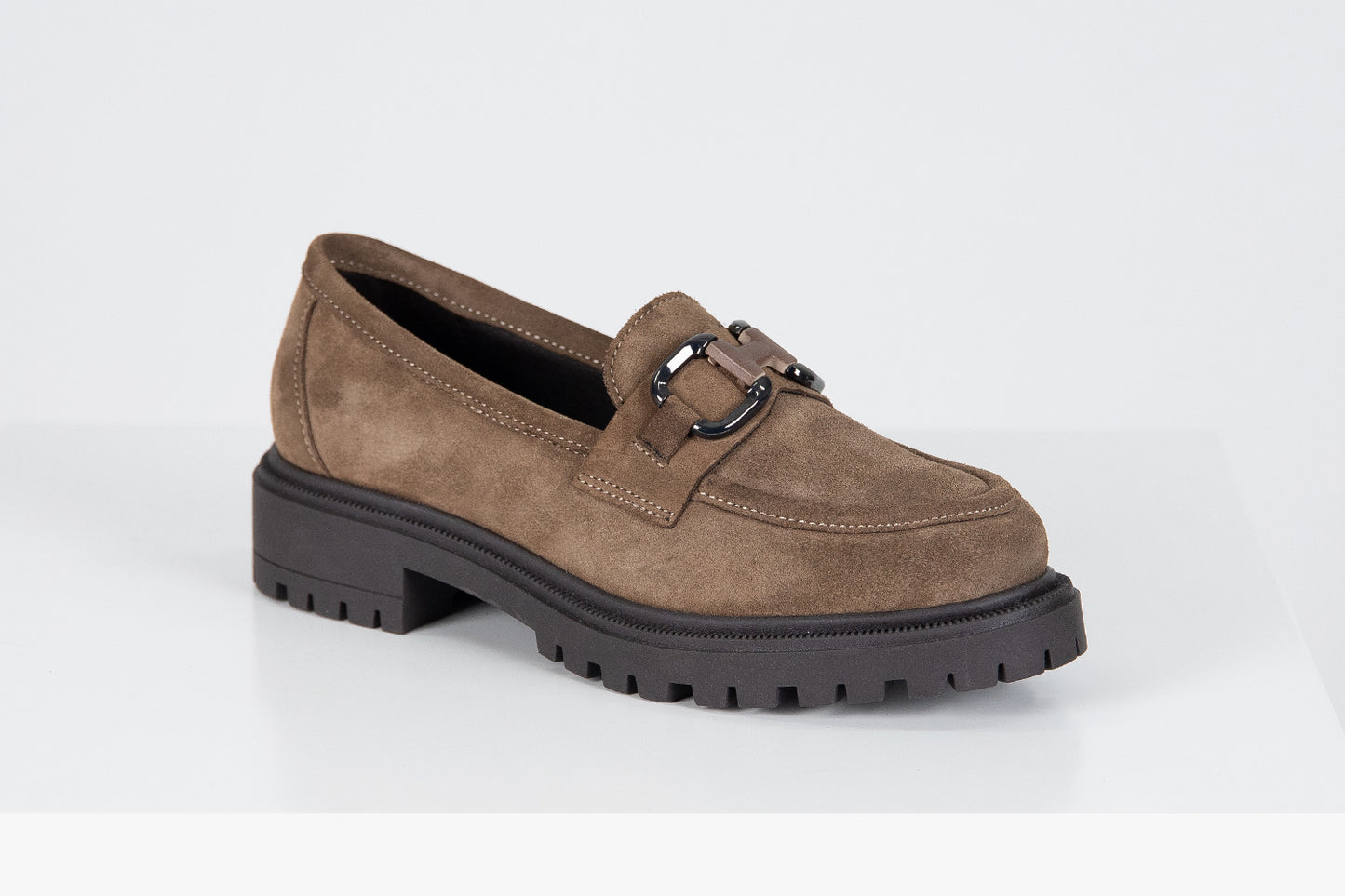 MOCASSINS COM PORMENORES DE FIVELA