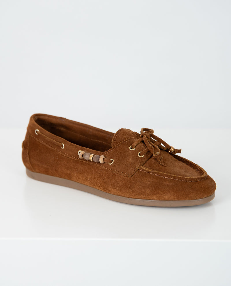 MOCASSINS DE PELE COM MISSANGAS