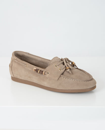 MOCASSINS DE PELE COM MISSANGAS