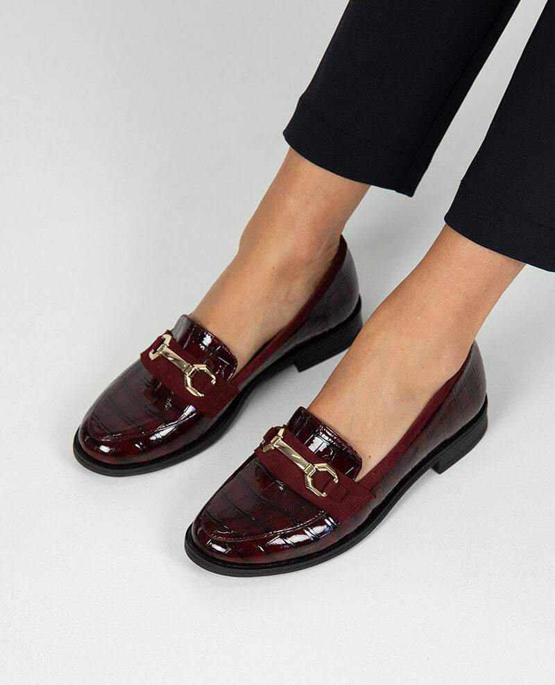 Mocassim envernizado de croco