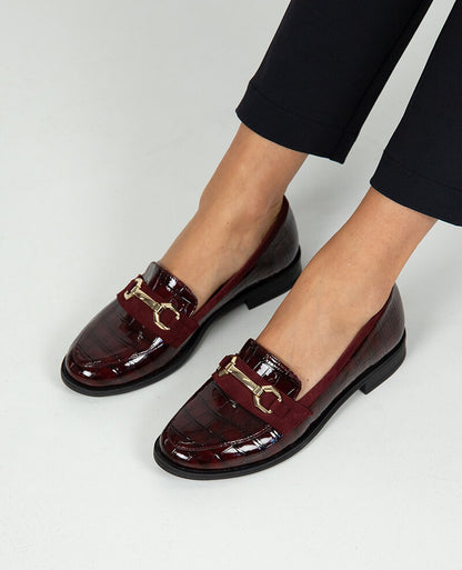 Mocassim envernizado de croco